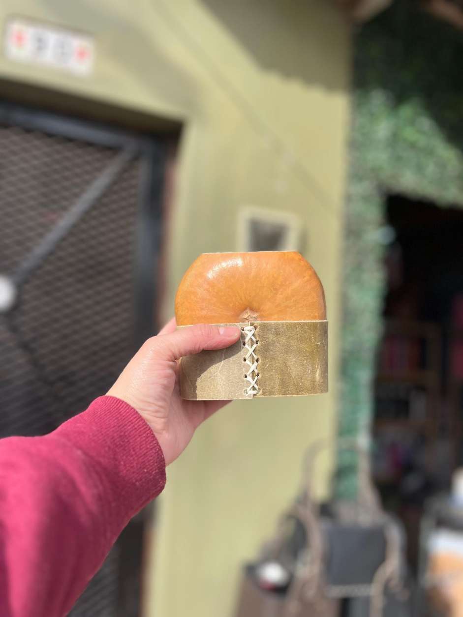 Mate galleta con base de cuero crudo