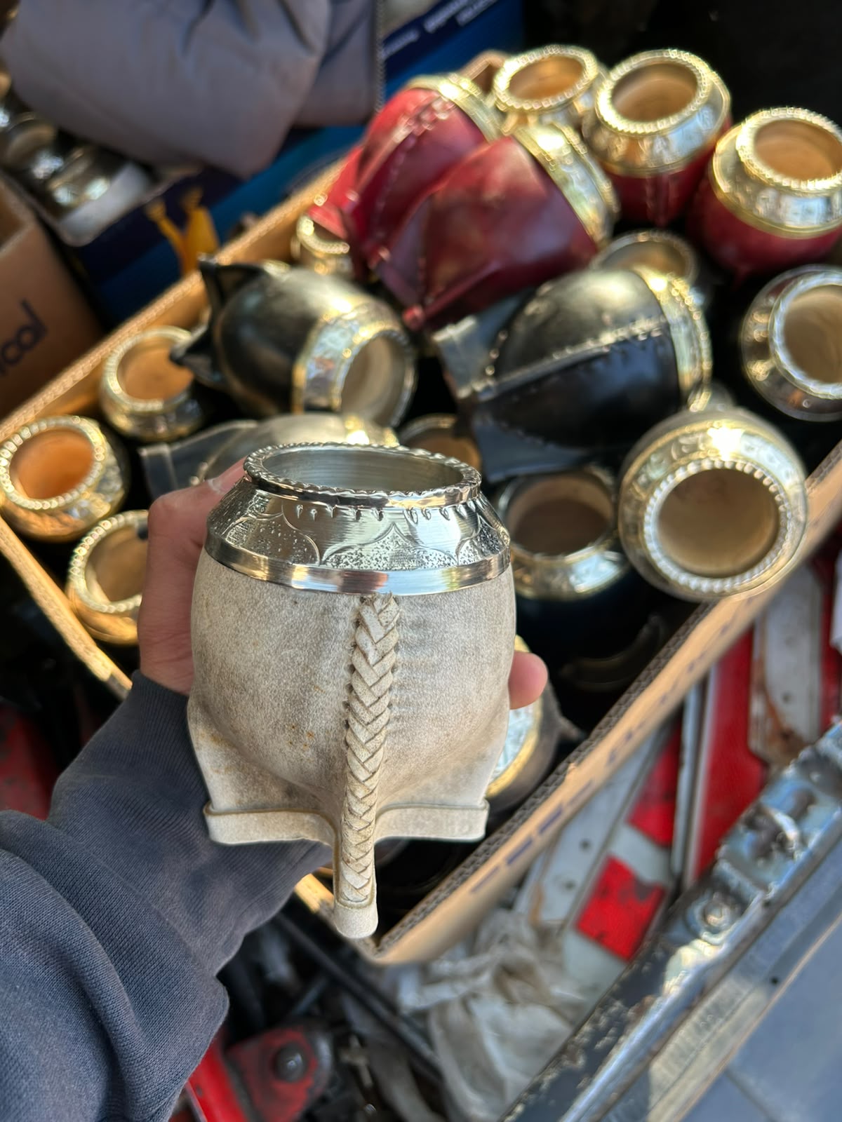 Torpedo cuero crudo con virola de alpaca cincelada