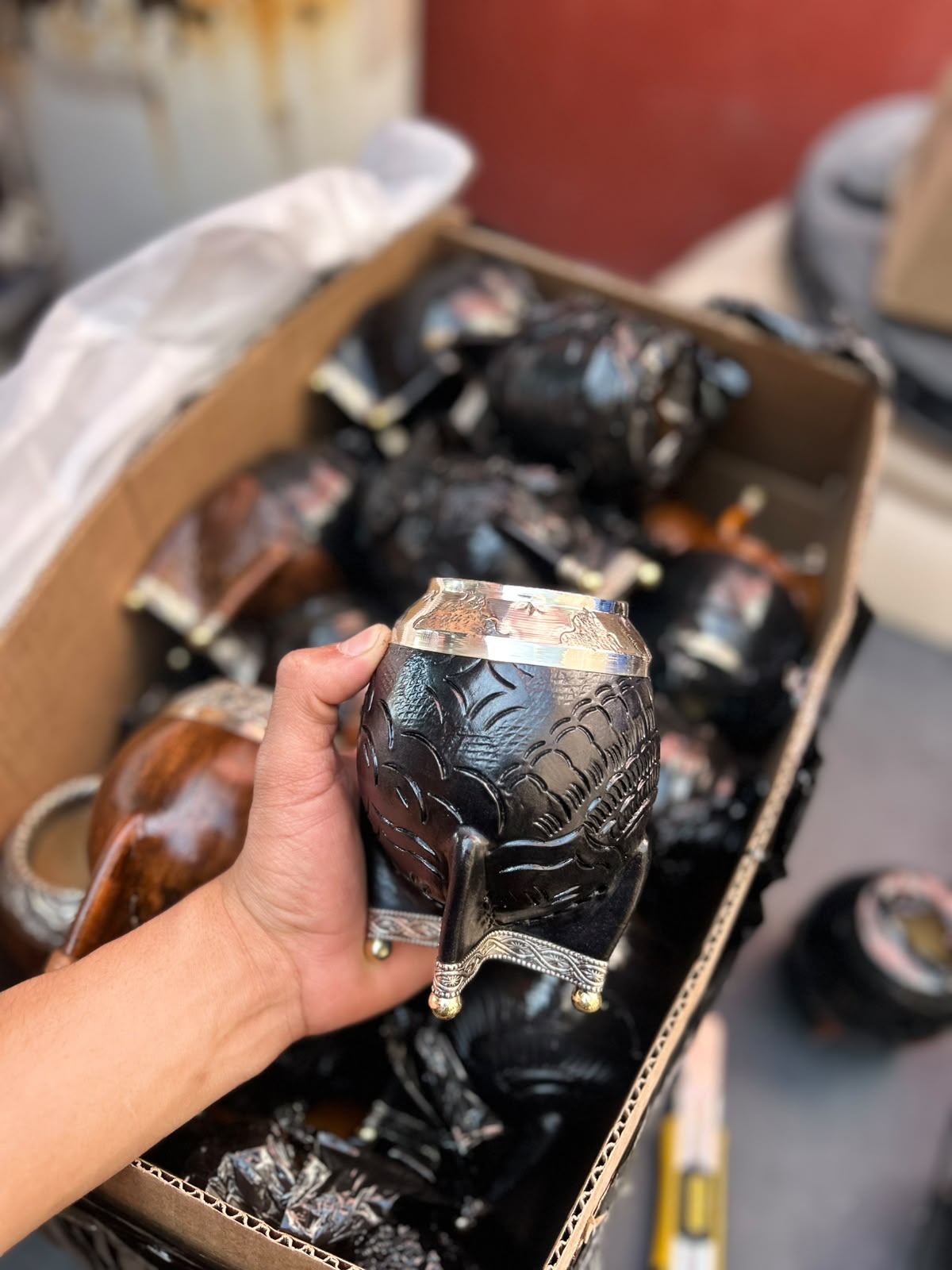 Torpedo repujado con base y bolitas